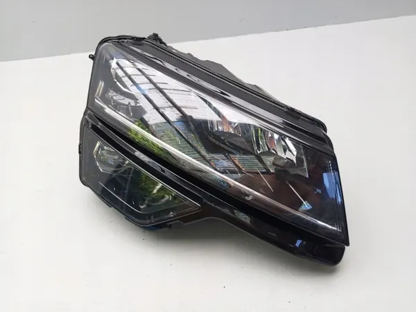 SKODA KAROQ 2017- Farol Frontal Direito 57B941016F image 3