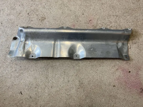 Protector térmico BMW X3 G01 OEM 7407764 - Usado image 2