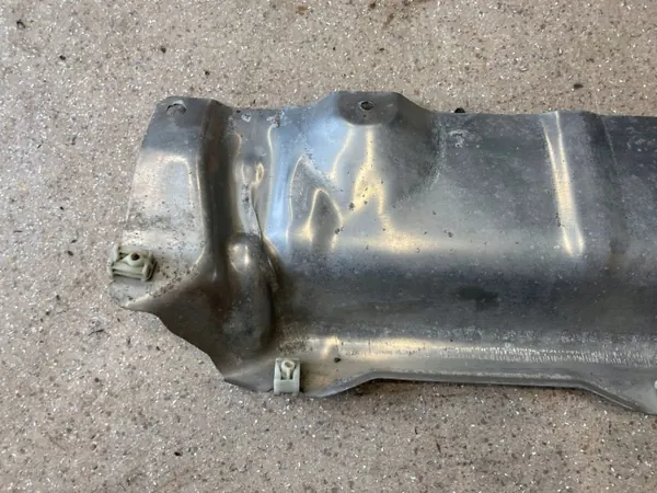 Protector térmico BMW X3 G01 OEM 7407764 - Usado image 10
