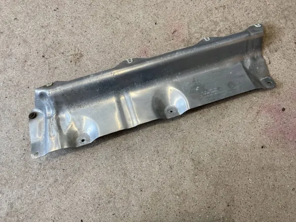 Protector térmico BMW X3 G01 OEM 7407764 - Usado image 3