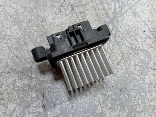 Opel blowerweerstand OE 13506209 voor Astra K image 3