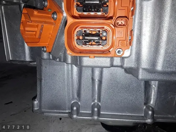 Bateria híbrida Jaguar OEM L8A210B759AD - Usada image 4