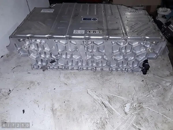 Bateria híbrida Jaguar OEM L8A210B759AD - Usada image 9