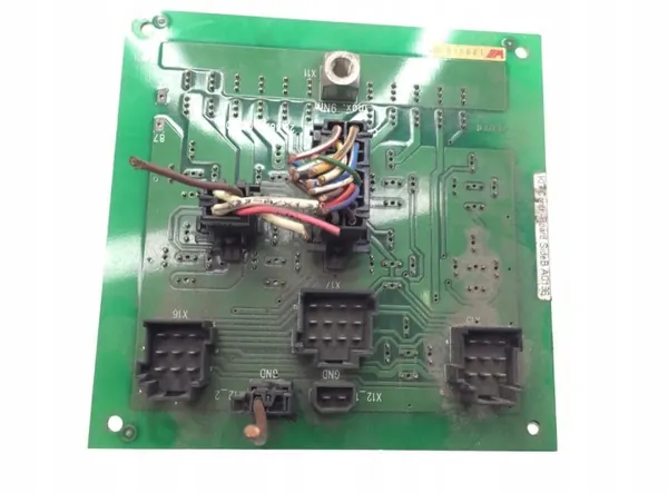OEM 26380801001 Volvo Zekeringkast Printplaat image 3