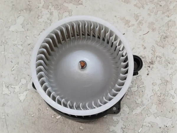 KIA CARENS 4 IV 13- Ventilador 97113J7000 image 3