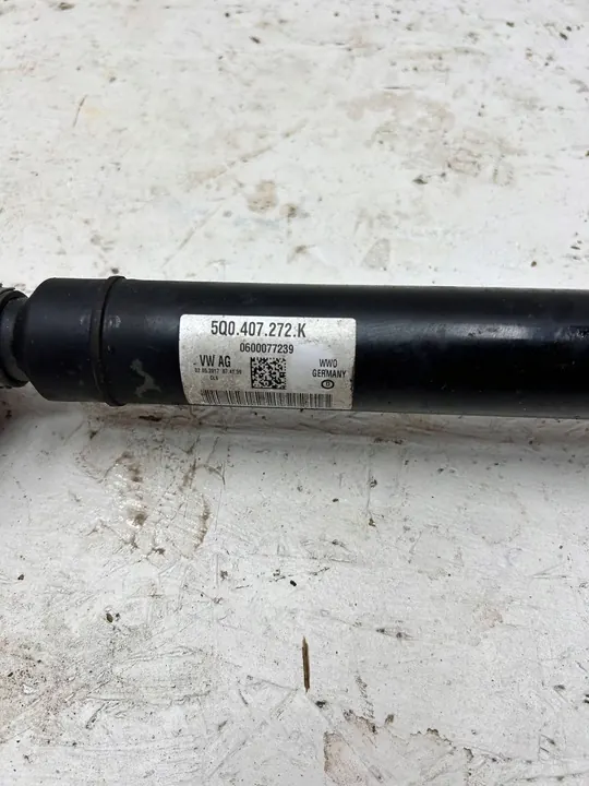 Höger halva axel VW Skoda Manuell 4x4 5Q0407272K image 2