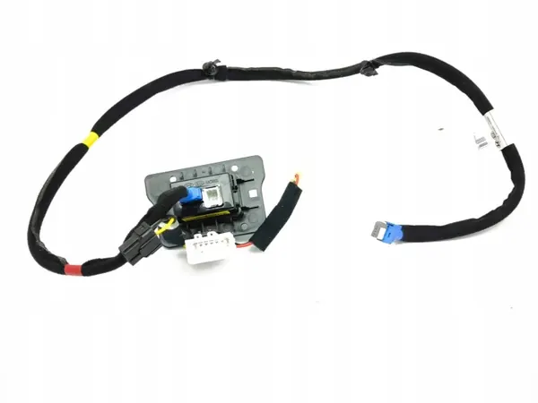Hyundai Kona USB-aansluiting OEM 96120CM500 - Gebruikt image 3