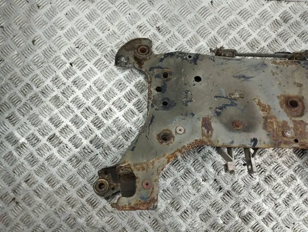 Volvo V40 2013 Voorste Hulpframe OEM A13256FS0693 image 7