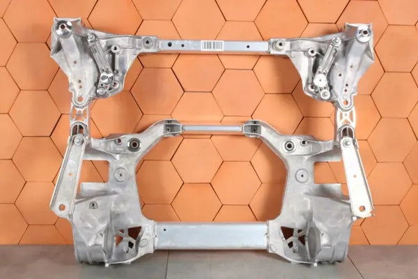BMW Vorderachsträger OEM 6898638 - Gebraucht image 3