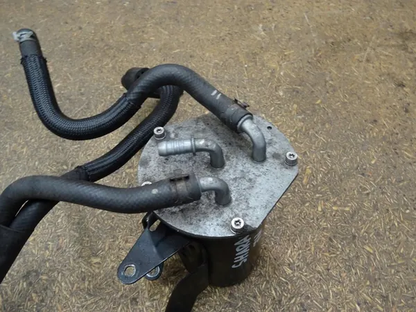 VW Sharan 7N 2.0 TDI Polttoainesuodattimen Kotelo 7N0127400 image 4