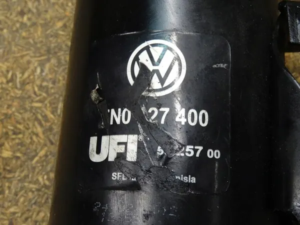 VW Sharan 7N 2.0 TDI Polttoainesuodattimen Kotelo 7N0127400 image 5