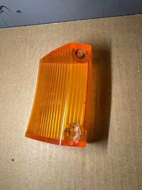 Clignotant gauche OEM 6636419 pour Opel Commodore A image 2