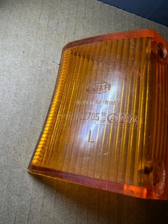 Clignotant gauche OEM 6636419 pour Opel Commodore A image 4