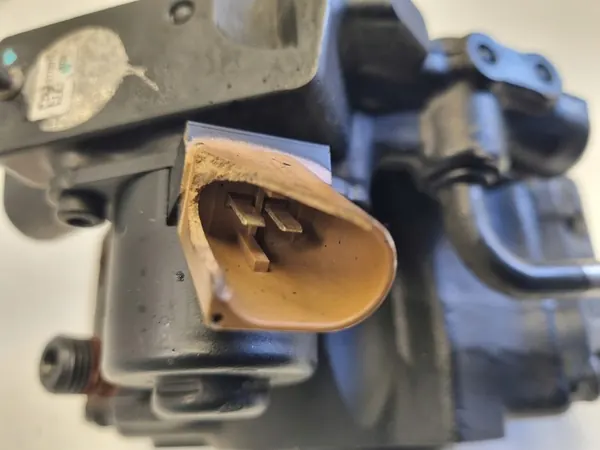 Kraftstoffpumpe Opel Antara 2.2 CDTI 25187376 image 8