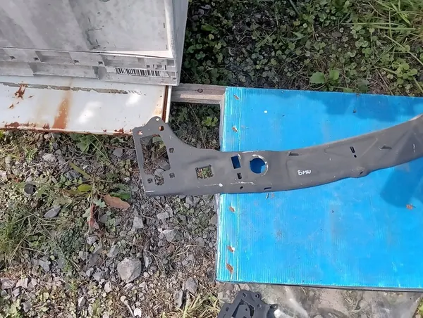 Vorderes oberes Verstärkungsstück BMW F48 F39 F45 F46 Mini 7301592 image 3