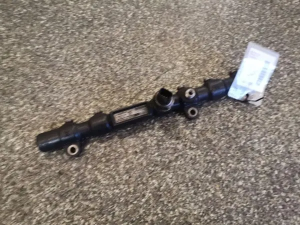 Rampe d'injection SsangYong Rexton OEM R9145Z010B image 2