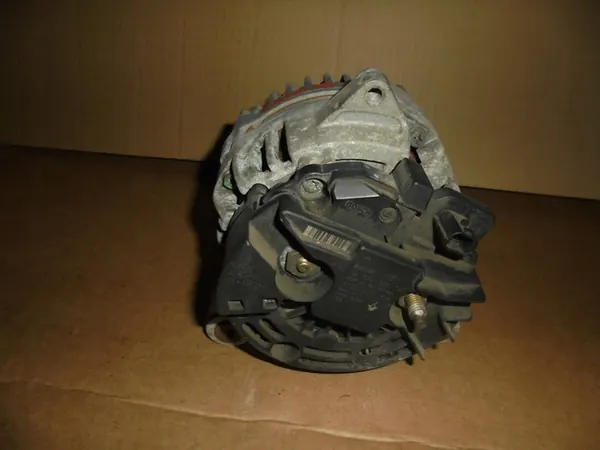RENAULT MODUS 1.2 16V ALTERNATOR 8200429898 image 4