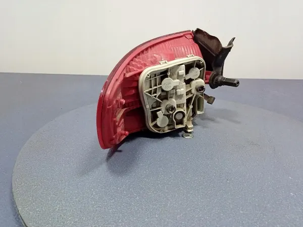 AUDI A3 8P Sportback Luz Trasera Derecha 8P4945096C image 3