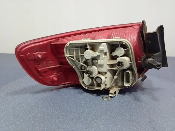 AUDI A3 8P Sportback Luz Trasera Derecha 8P4945096C image 5