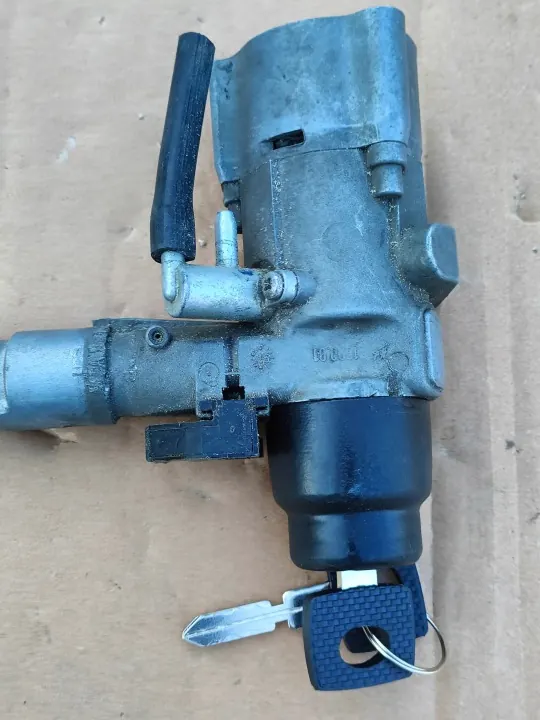 Interruptor de encendido Mercedes W124 Diesel OEM image 3
