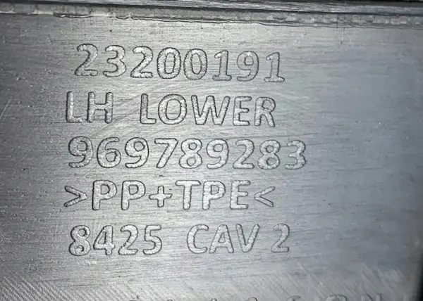 Vattenavlopp OEM 23200191 Cadillac Escalade Vänster Bak image 3