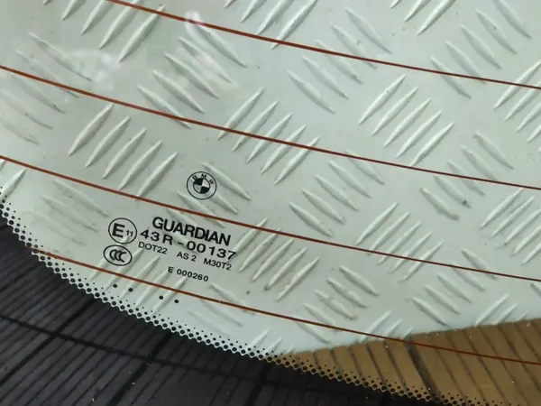 Luna trasera calefactable BMW E82 Coupé LCI 07-12 OEM image 4