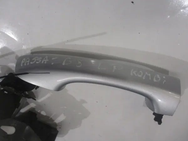 Ovenkahvan Kiinnike VW Golf Sportsvan OEM 510837811E image 9