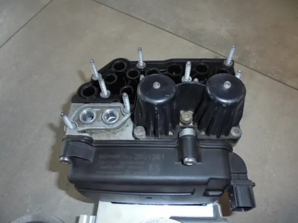Secador de aire Scania OE - Modelo doble para R,S image 3