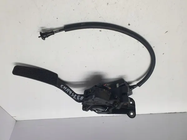 Potentiomètre de pédale d'accélérateur OEM 04861681AA Chrysler 300C image 2