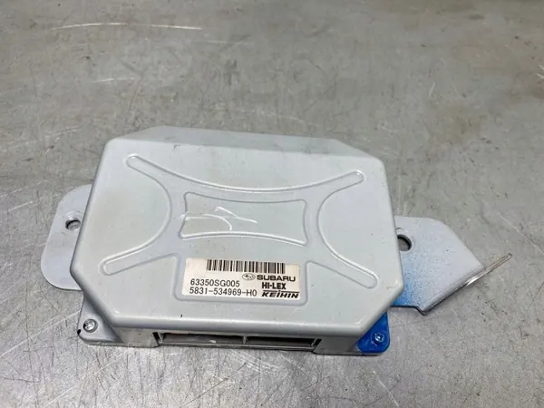 Subaru Forester takaluukun moduuli OEM FBZ16713 image 2