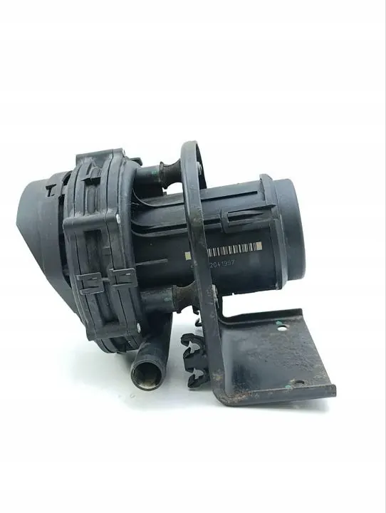 Secundaire luchtpomp Maserati GRAN TURISMO 2011 181197 image 1