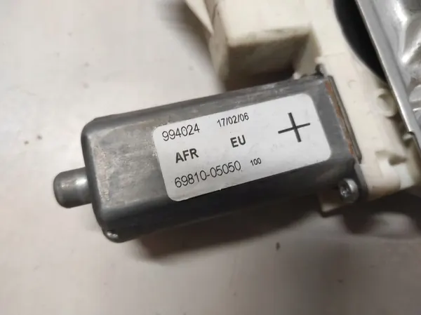 Elevador de vidro dianteiro esquerdo TOYOTA AVENSIS (_T25_) 994024 image 2