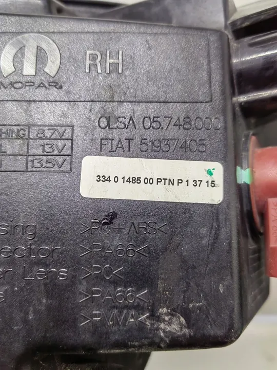 FIAT 500X 1.6B Farol Frontal Direito image 6