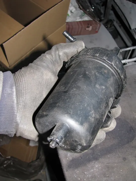 Polttoainesuodattimen Kotelo Trafic II Vivaro A 1.9 DCI 8200116578 image 3