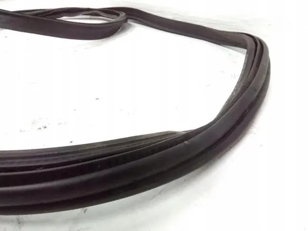 Junta de porta-malas Porsche 9Y0827705C - Peça OE usada image 3