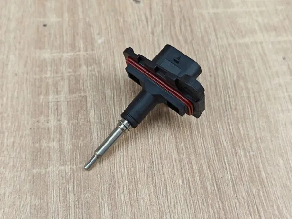 Sensor de Fluxo de Ar OEM 8485041 para BMW 530i image 2