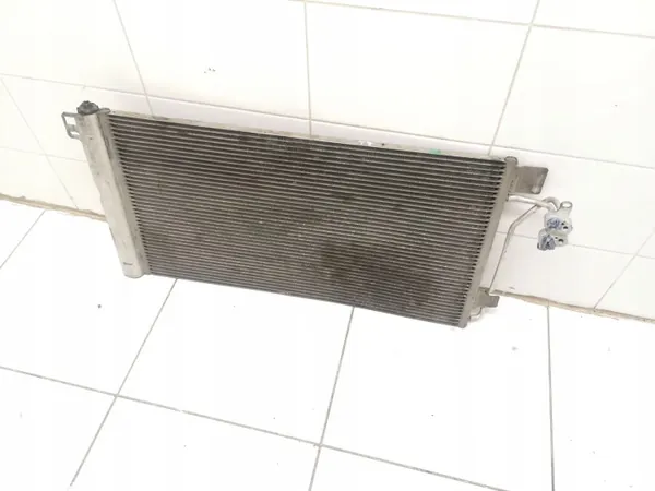 OEM FRC32394 AC Kondensor för VW Transporter T5 image 2