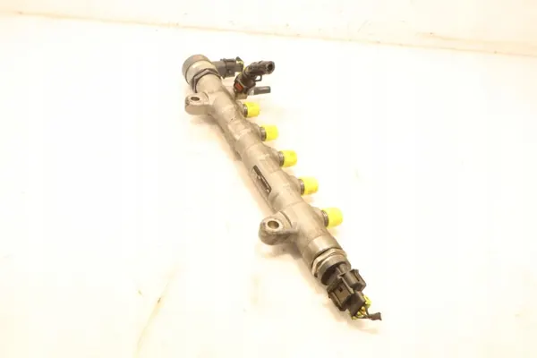 Hyundai i20 1.4 CRDi Diesel ruiskutuskaide OEM 31400-2A650 image 4
