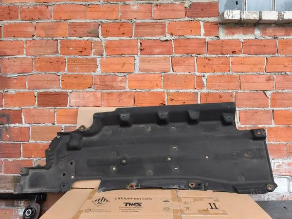 Protection sous-châssis Ford Mondeo MK5 2.0 TDCI droite image 1