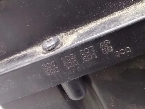 Volkswagen OE Ilmansuodattimen kansi 1K0183B image 5