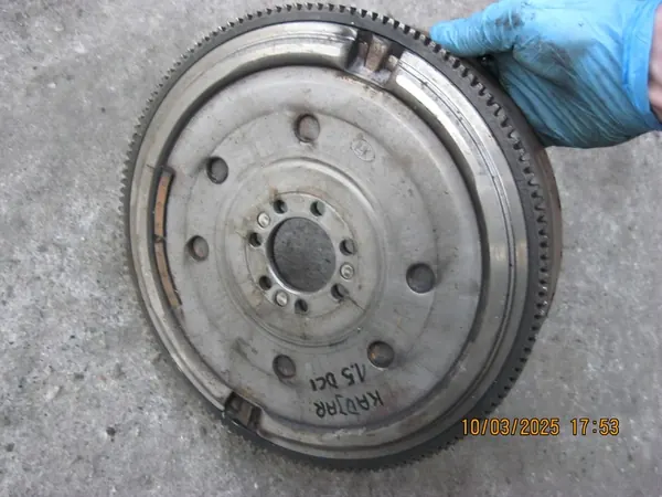 Kaksoismassavauhti Renault Megane III 1.5 dCi image 2