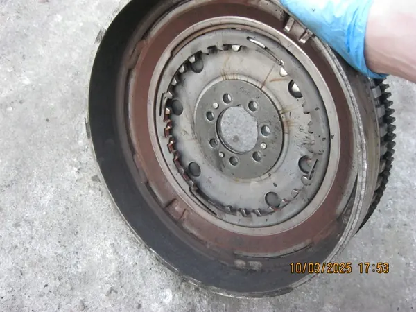 Kaksoismassavauhti Renault Megane III 1.5 dCi image 3