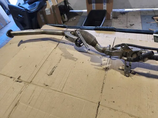 Refroidisseur EGR Audi Q7 Q8 3.0 TDI OEM 059131509Q image 3
