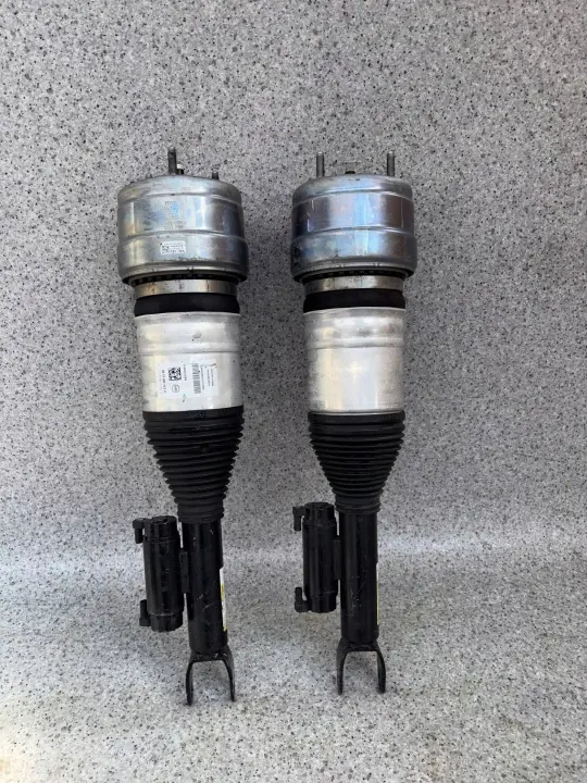 Mercedes W213 Stoßdämpfer OEM A2133207838 image 2
