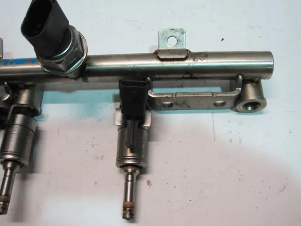 Brandstofrail MINI 1.6IT 7591623 image 3