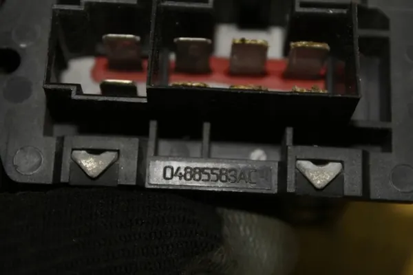 Weerstand 04885583AC Chrysler Pacifica image 5