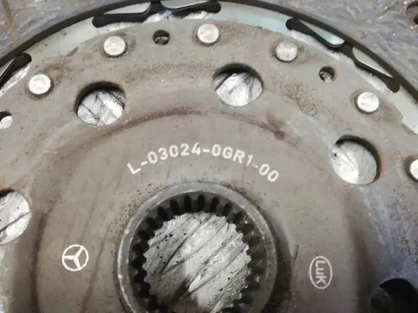 Kaksimassainen Flywheel Mercedes B-luokka W246 1.5 DCI A0262501001 image 7