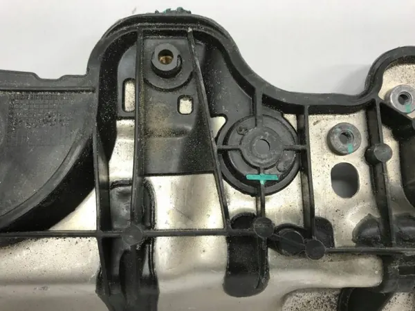 Cubierta del cinturón delantero Porsche Macan OEM 95B805931F image 8