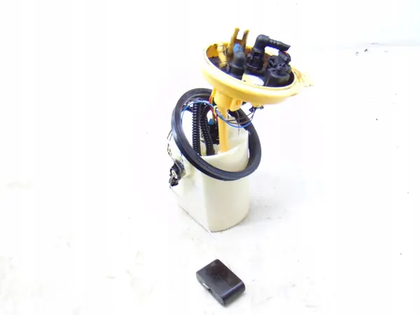 Polttoainepumpun kelluke OEM 5Q0919050H VW Golf VII 2.0 TDI image 2