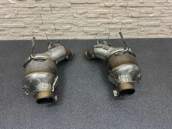 Ferrari 296 Katalysaattori OEM 814926/814772 image 2